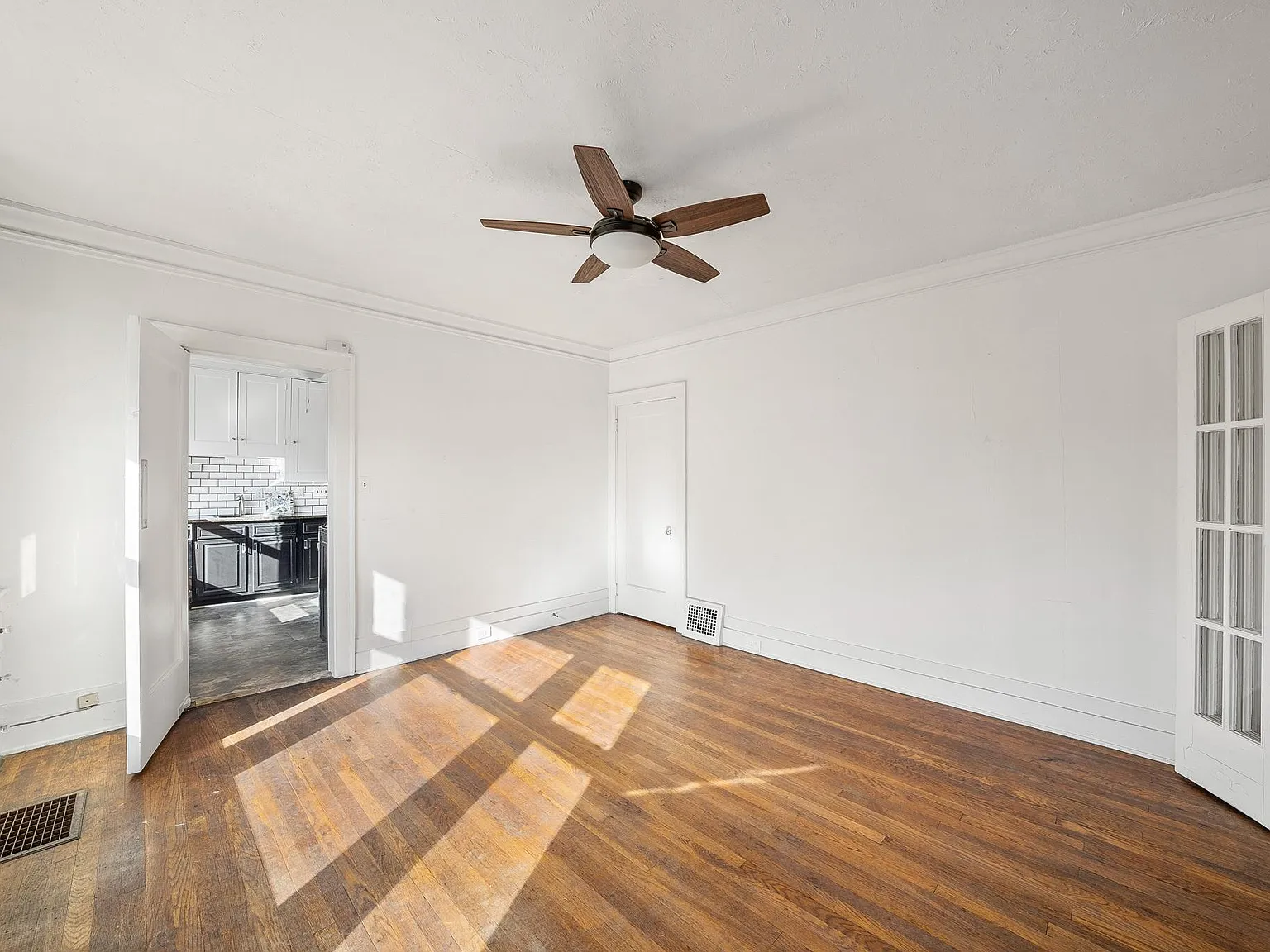 3 bed, 1499 sqft, $1,485 — Photo 4