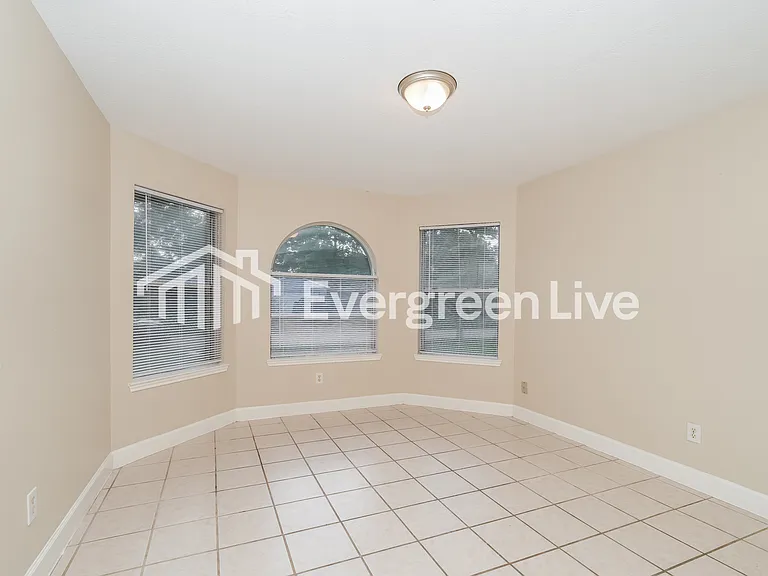 18034 Lago Forest Dr — Photo 14