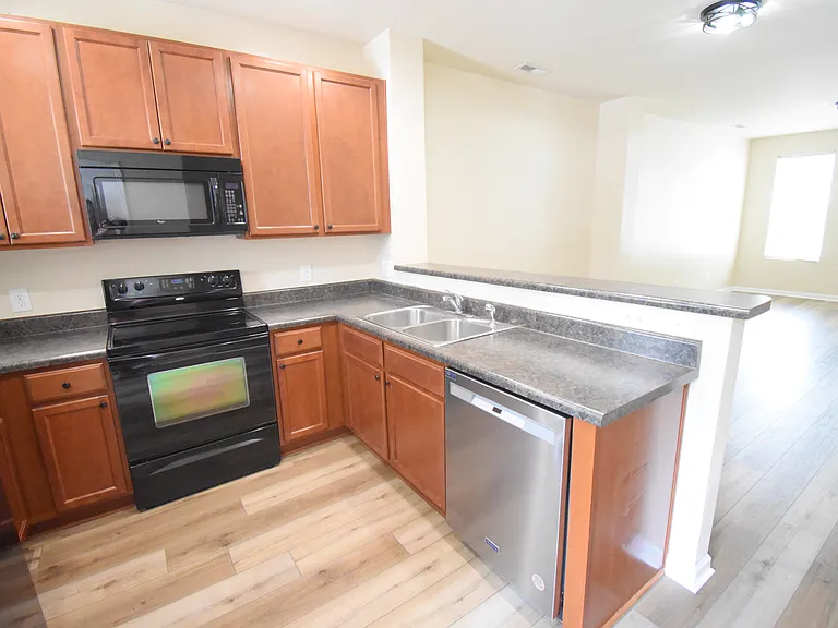 9507 Longstone Ln — Photo 11