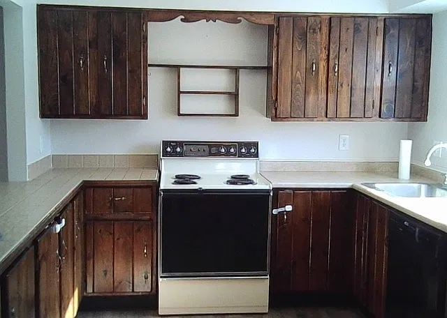 2 bed, 1.5 bath, 2304 sqft, $2,700 — Photo 4