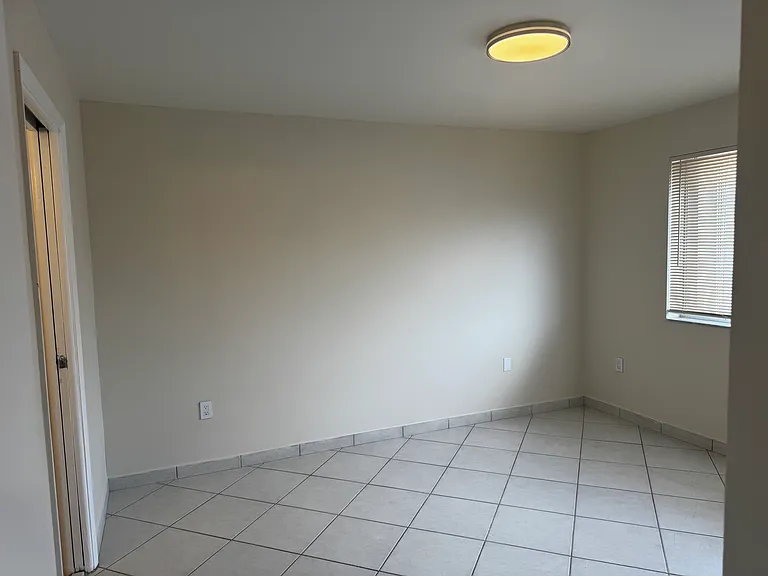 8027 Lake Dr — Photo 6