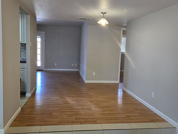 5th image of 3527 W Country Gables Dr