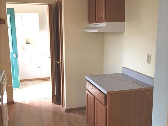 2nd image of 1581 Cinnamon Dr S