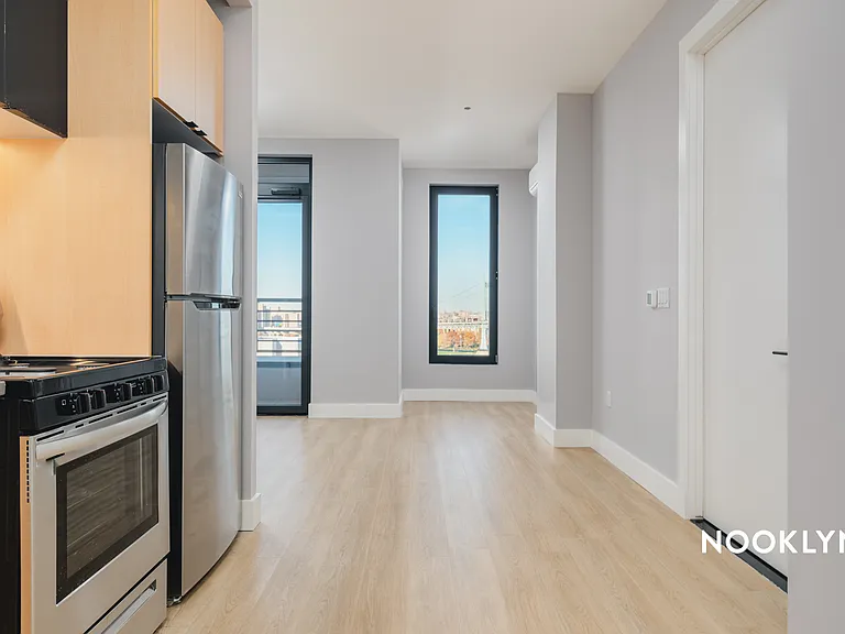 26-25 4th St #1006 — Photo 5
