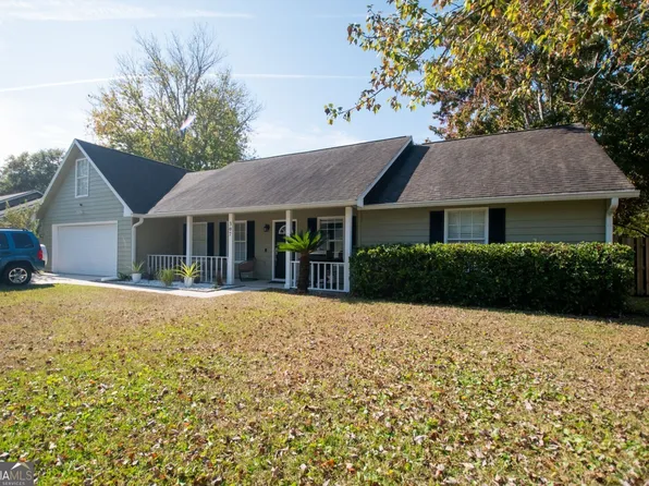 307 McQueen Cir, Saint Marys, GA 31558
