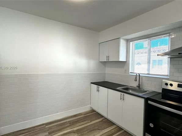 120 NE 55th St APT 4, Miami, FL 33137