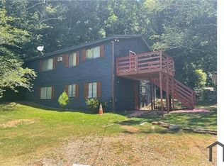 8705 Lake Dr, Snellville, GA