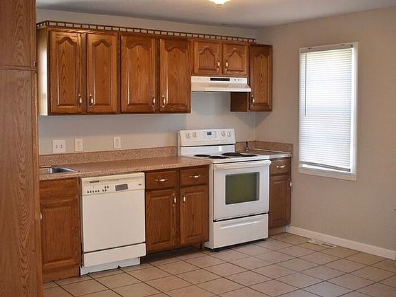 5th image of 9425 E 47th St