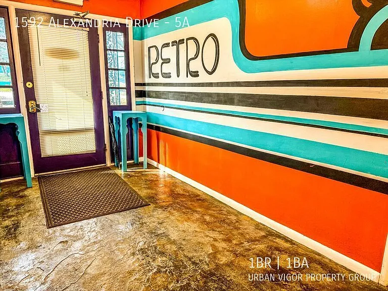 1592 Alexandria Dr #5A — Photo 2