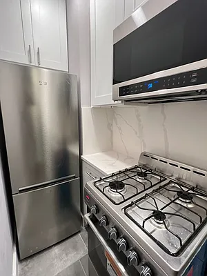 Rented by REAL New York | media 24