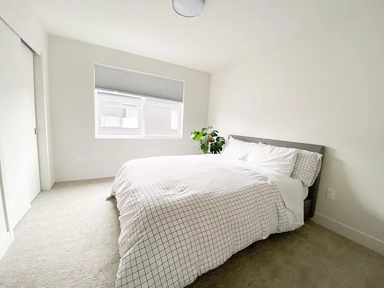 5326 SE 72nd Ave — Photo 8