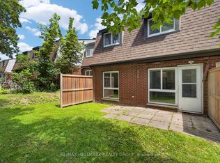 2080 Ogilvie Rd #9J, Ottawa, ON K1J7N8
