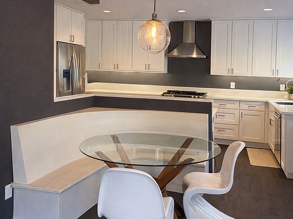 Kitchen with booth