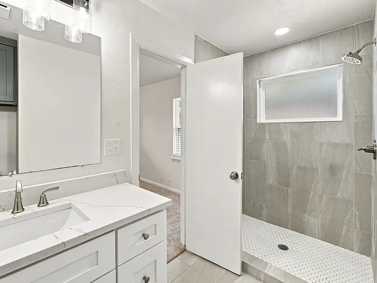 1411 W Shields Dr — Photo 20