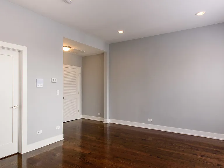 2163 N Bell Ave #2R — Photo 4