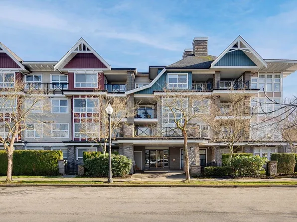 7088 Mont Royal Sq #401, Vancouver, BC V5S 4X7