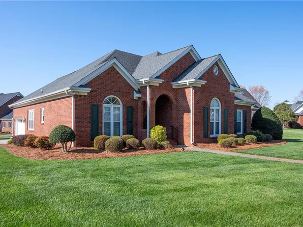 109 Oakmont Ct, Advance, NC 27006