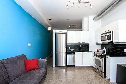 510 King St E #408 Photo 1