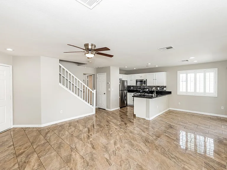 9327 Pyrope Ct — Photo 8