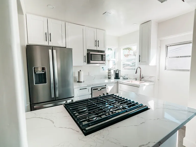 4129 Vermont St — Photo 8