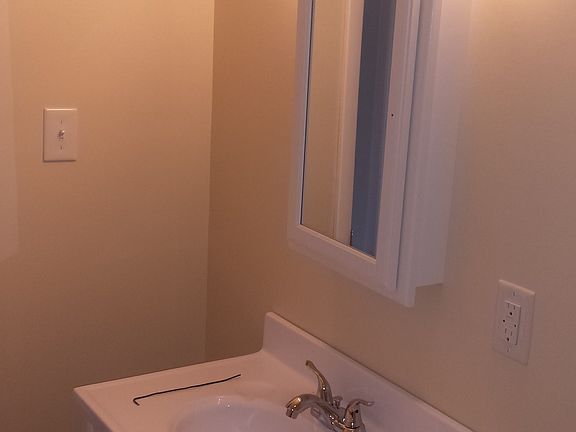 2nd image of 1010 Parker Ave #1010