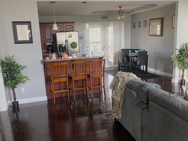 183 Twin Lakes Dr — Photo 2