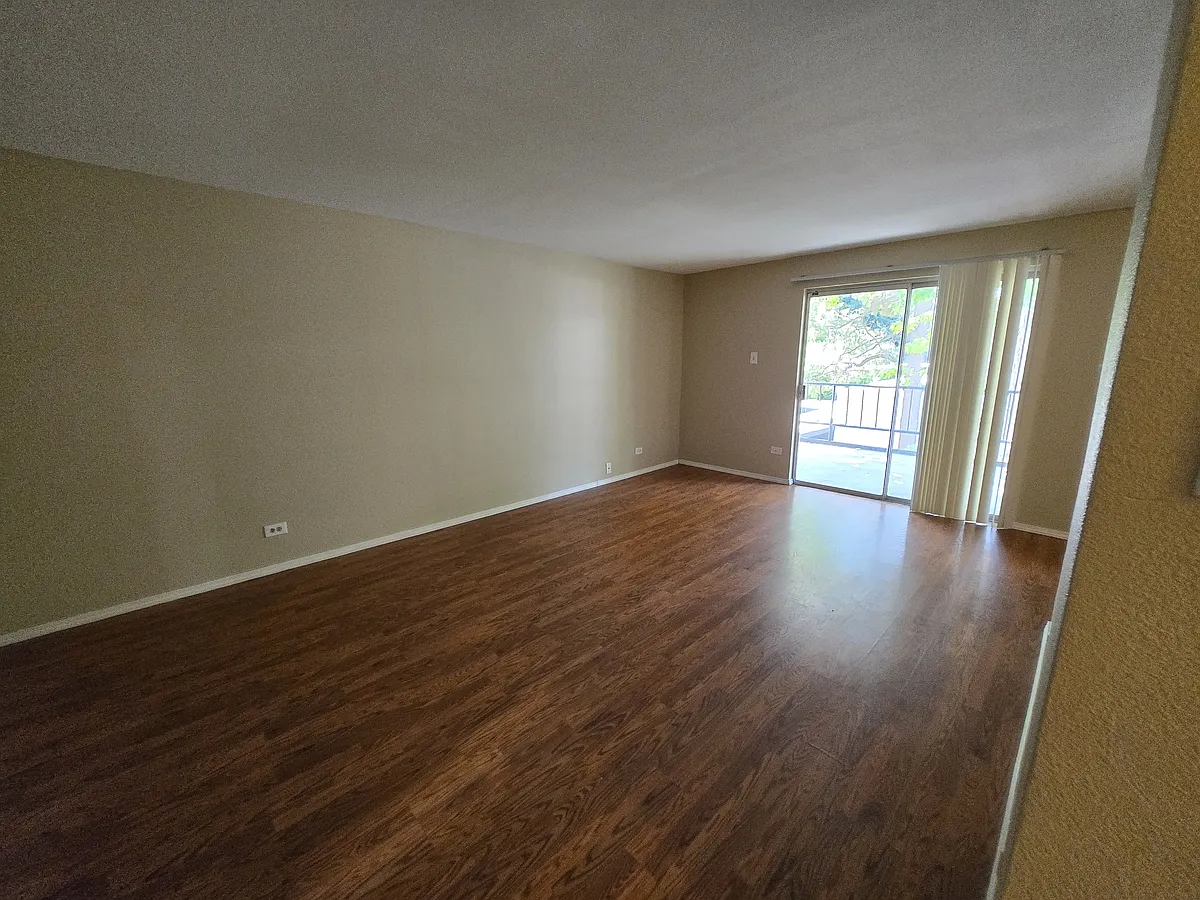 Building Photo - 2325 S Linden Ct #310-N