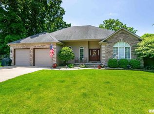 123 8th Ave, Hampton, IL 61256