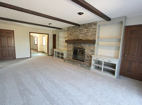 2nd image of 1199 Forest Hill Dr