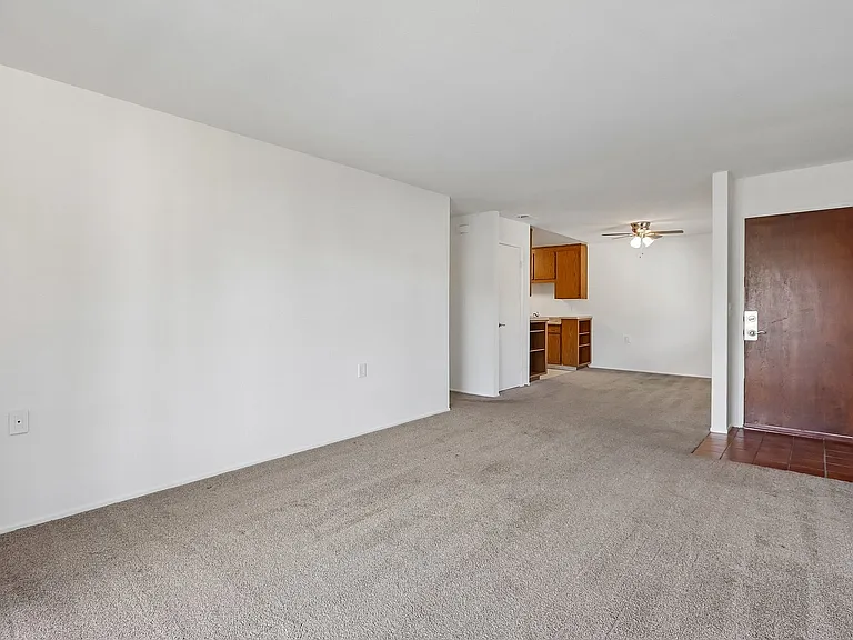 15-web-or-mls-Wisteria St 10-S1807-013