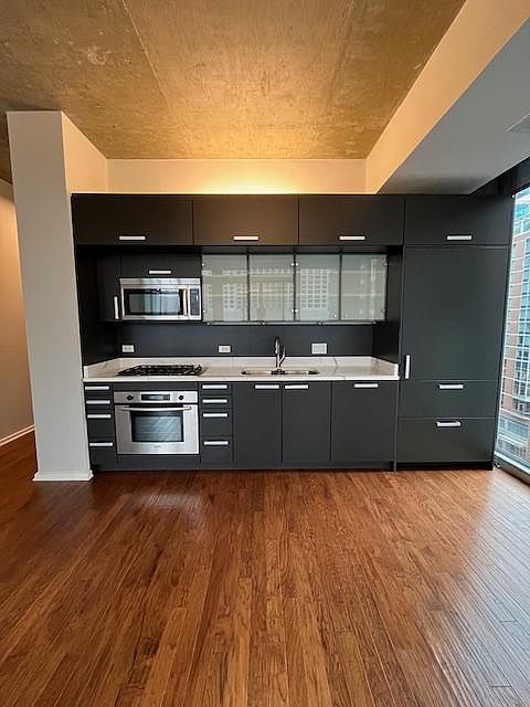 1st image of 550 N Saint Clair St APT 1005