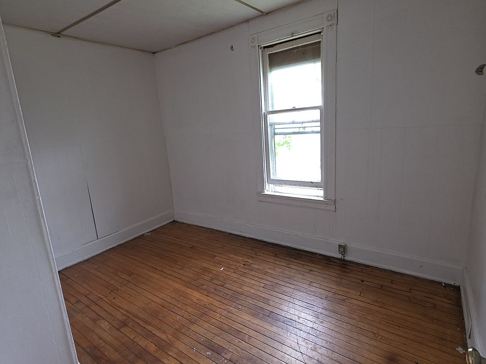 Building Photo 4