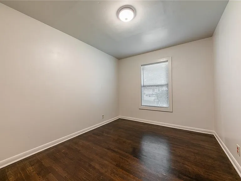 1113 Sycamore St — Photo 6