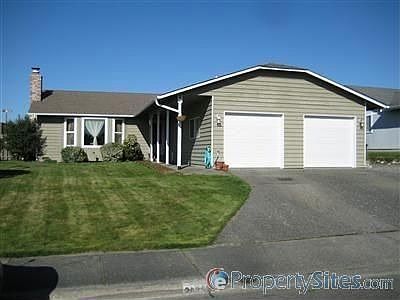 2nd image of 2025 Fowler Pl