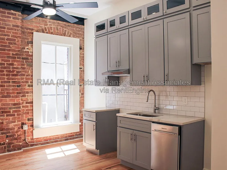 4 Zebulon St #2B — Photo 2
