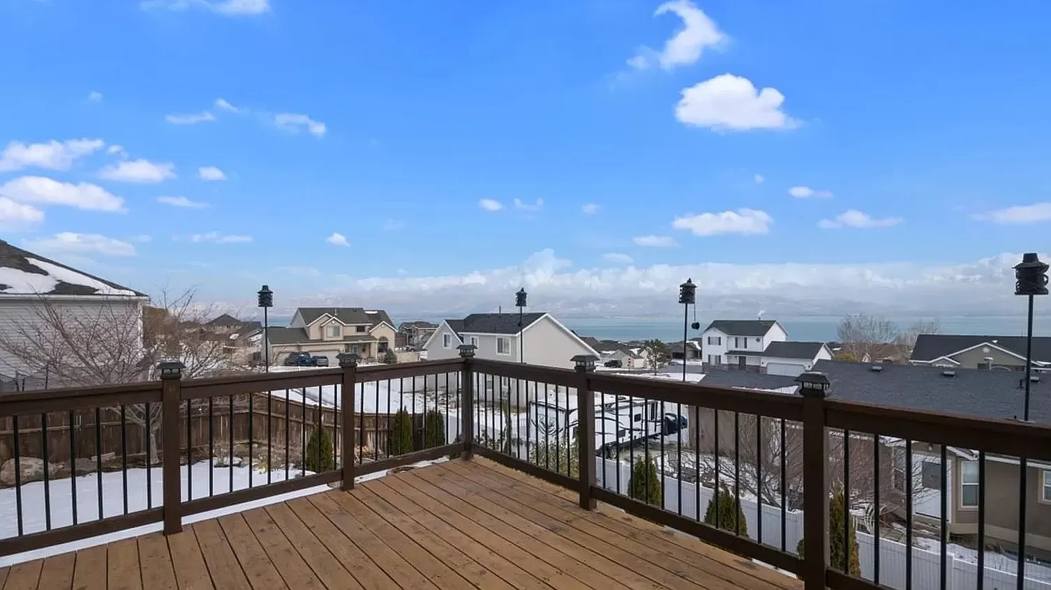 3 bed, 2.5 bath, 2334 sqft, $2,650 — Photo 3