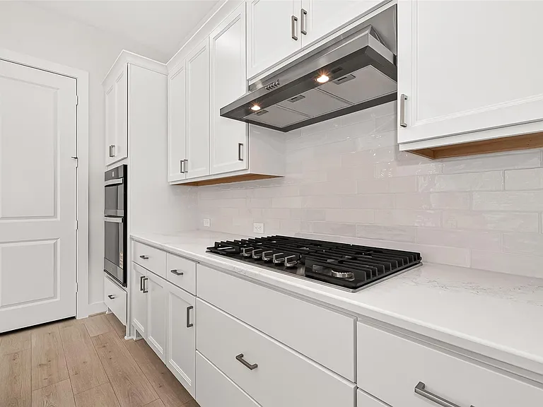 4916 Northern Woods Dr — Photo 15