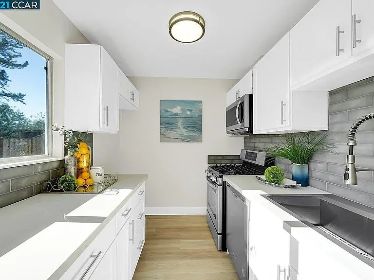 3075 Kittery Ave — Photo 9