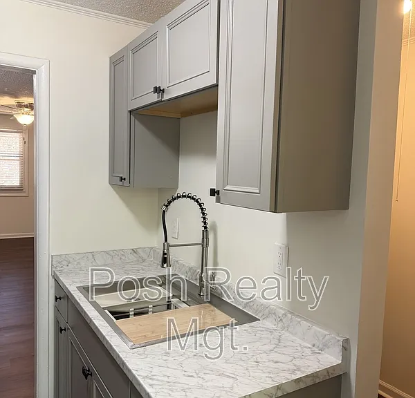3523 Old Battleground Rd — Photo 5