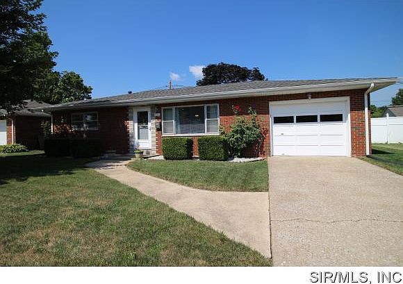 1st image of 3121 Willow Ave