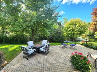 2973 Waterford Dr, Twinsburg, OH