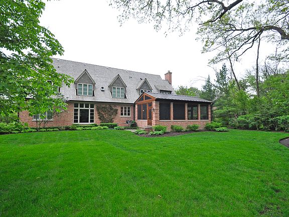 2nd image of 630 Meadowood Dr