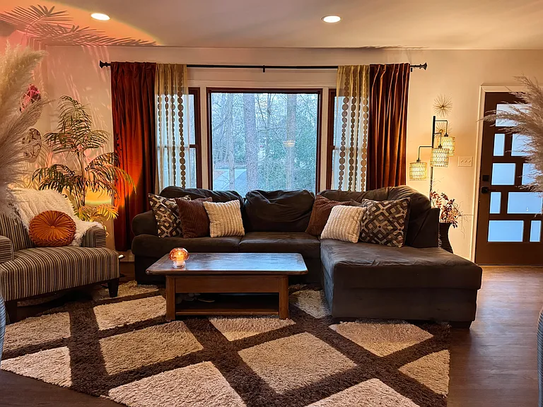 2056 Lenox Rd NE — Photo 4