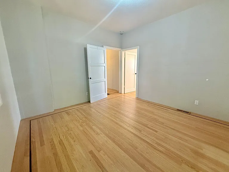 1538 62nd St — Photo 13
