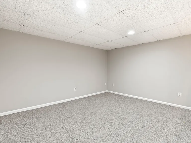 5 Ogden Ct — Photo 28