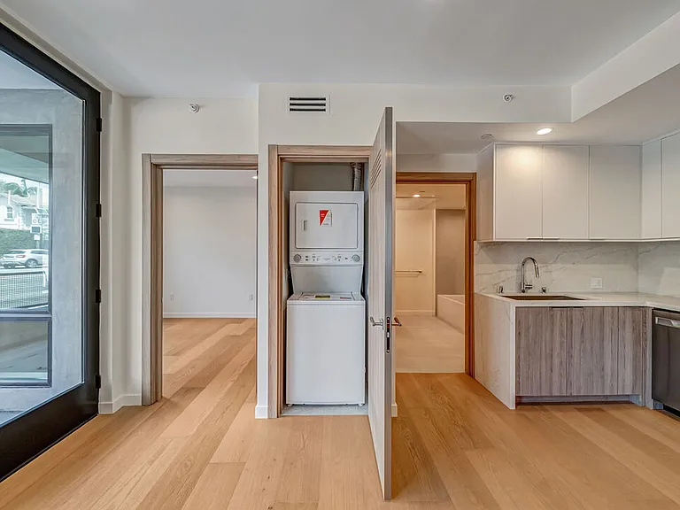 1257 N Detroit St #103 — Photo 4