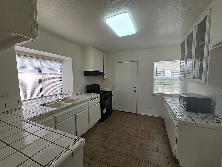 43632 San Francisco Ave — Photo 5