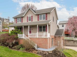 1233 Chase St, Morgantown, WV 26508