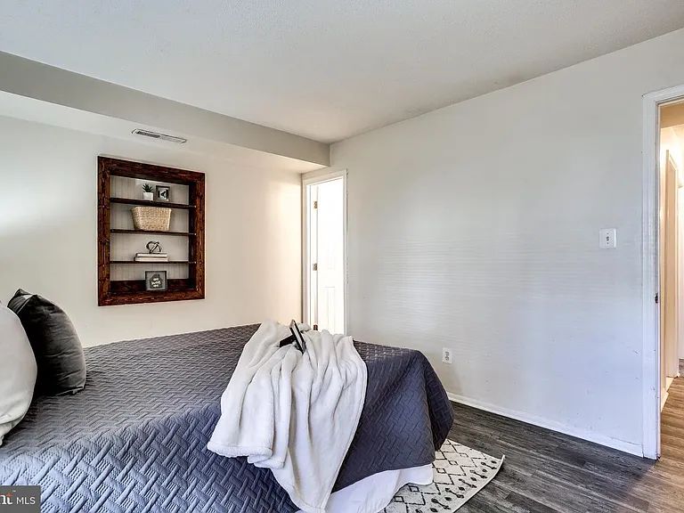 11902 Tarragon Rd #D — Photo 17