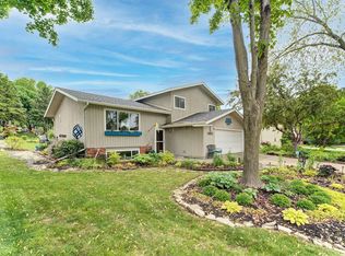 3021 Crescent Ln NW, Rochester, MN 55901